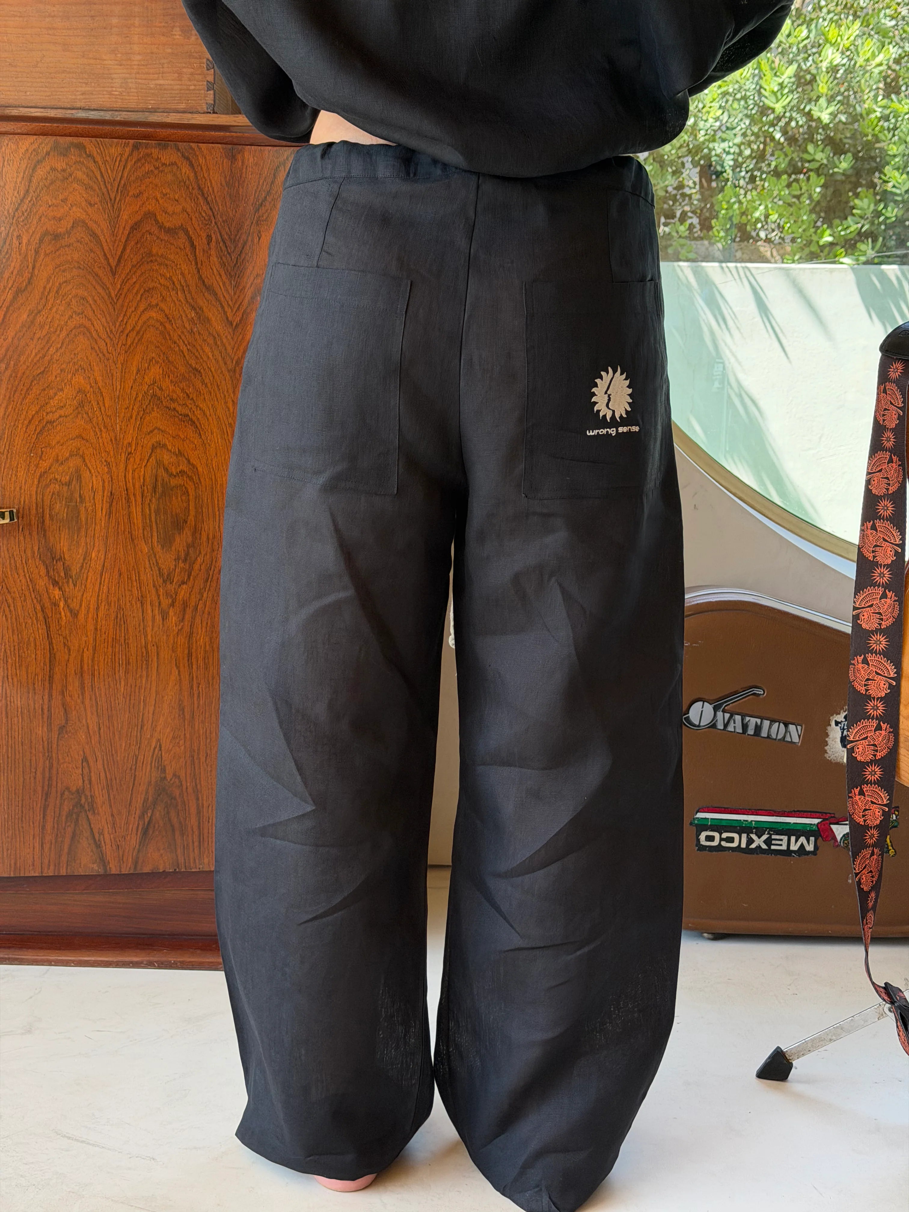 Black Neutrals Linen Set